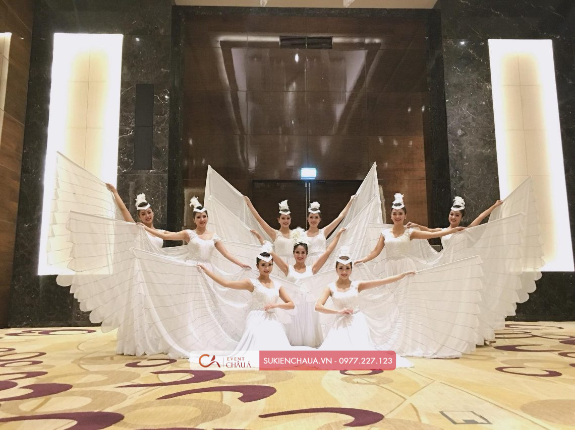 Nhóm nhảy nhóm múa