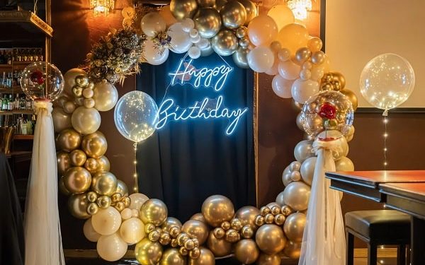 Tổ chức sinh nhật công ty: Ý tưởng, kịch bản và chi phí tổ chức