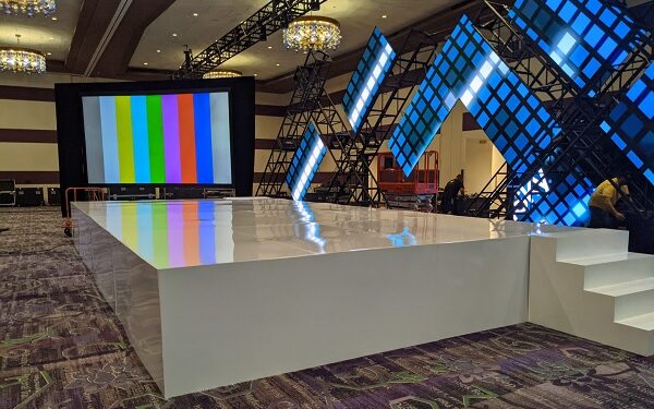 Thiết kế sân khấu cho sự kiện chuyên nghiệp và ấn tượng nhất